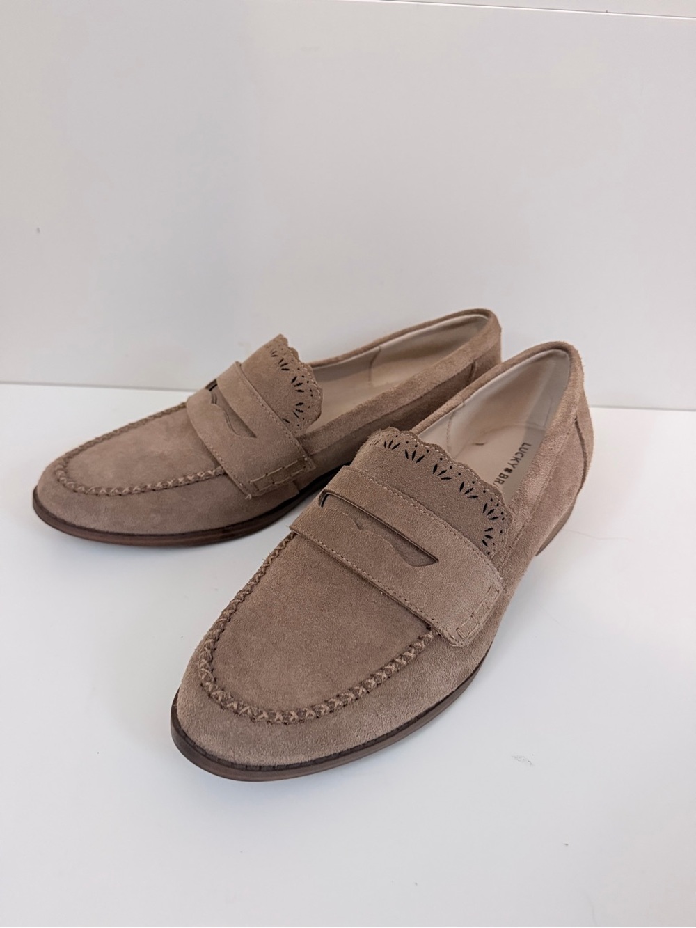 Lucky brand suede loafers sz 8.5